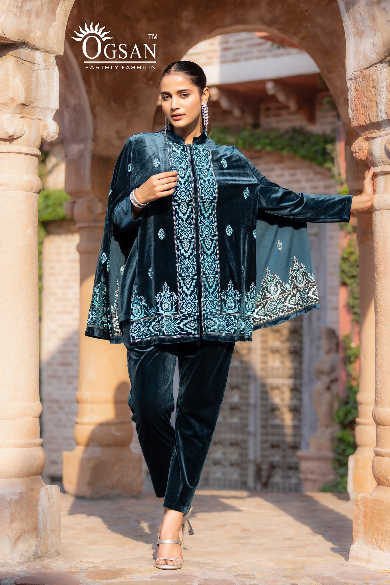 Velvet 3-Piece Suit with Inner & Hand Embroidery