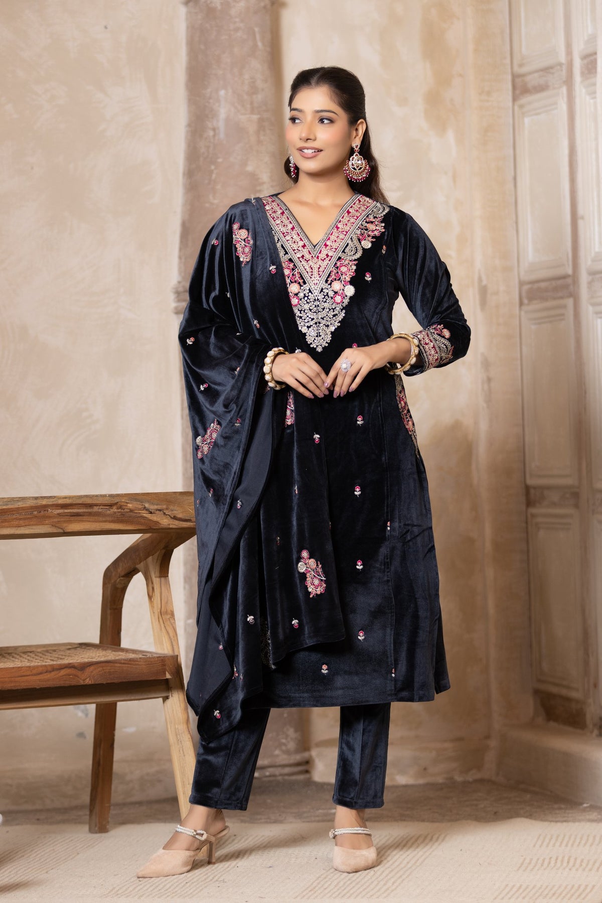 Navy velvet shawl suit – Ogsan Design 127