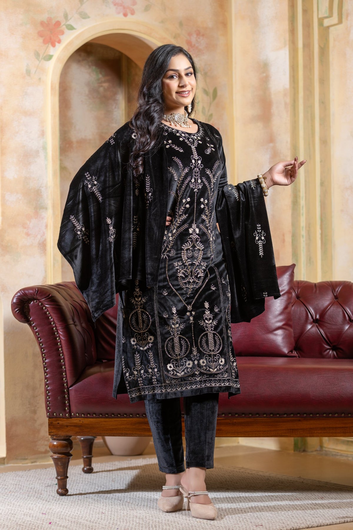 Black velvet shawl suit – Ogsan Design 131