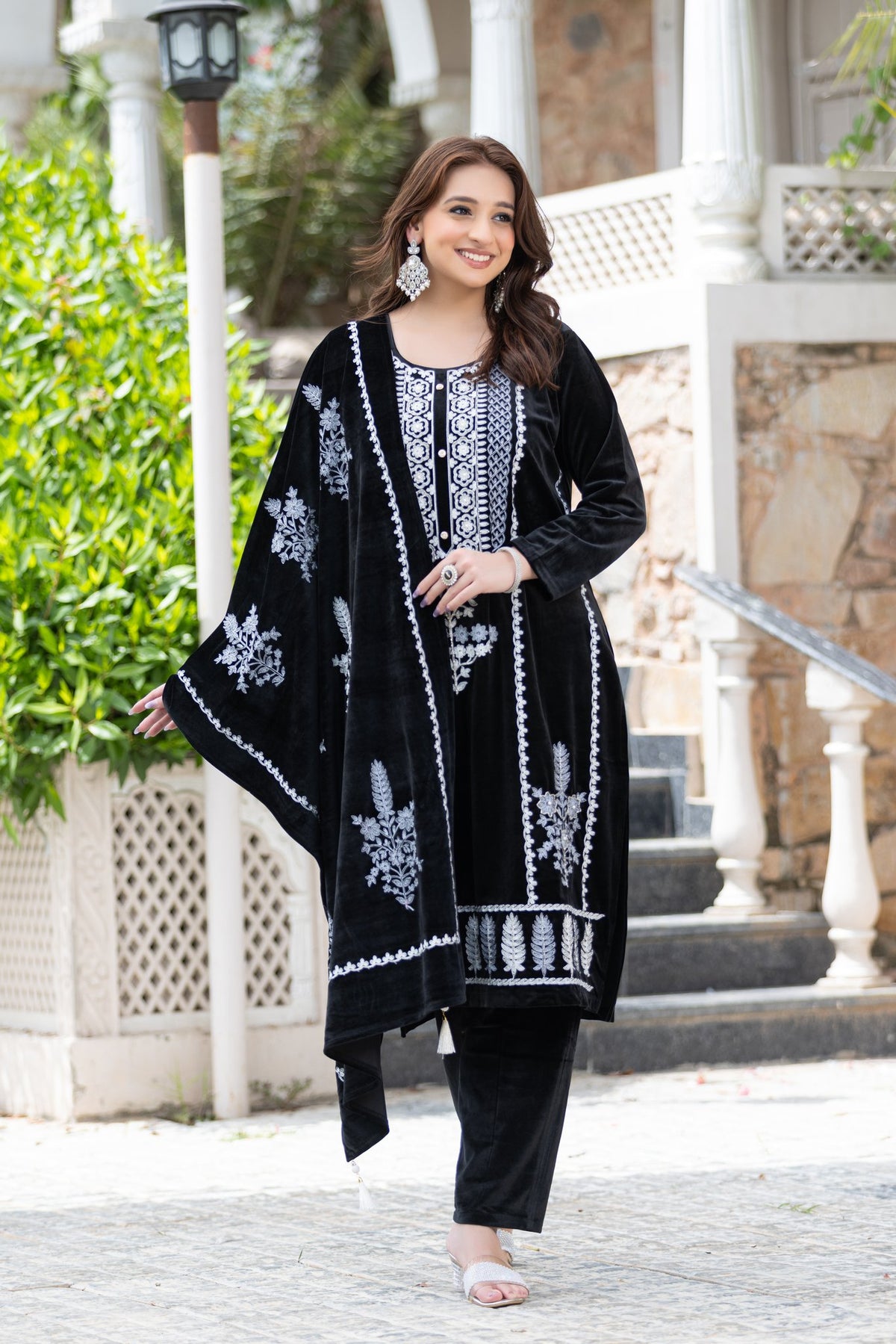 Black velvet shawl suit – Ogsan Design 46