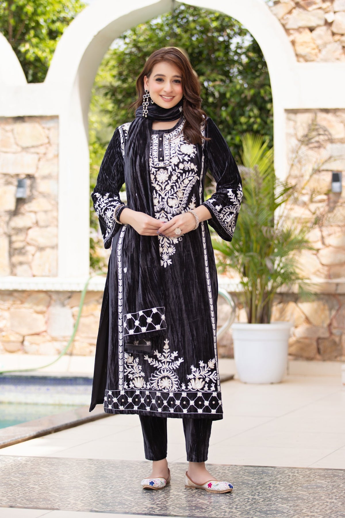 Black velvet shawl suit – Ogsan Design 71