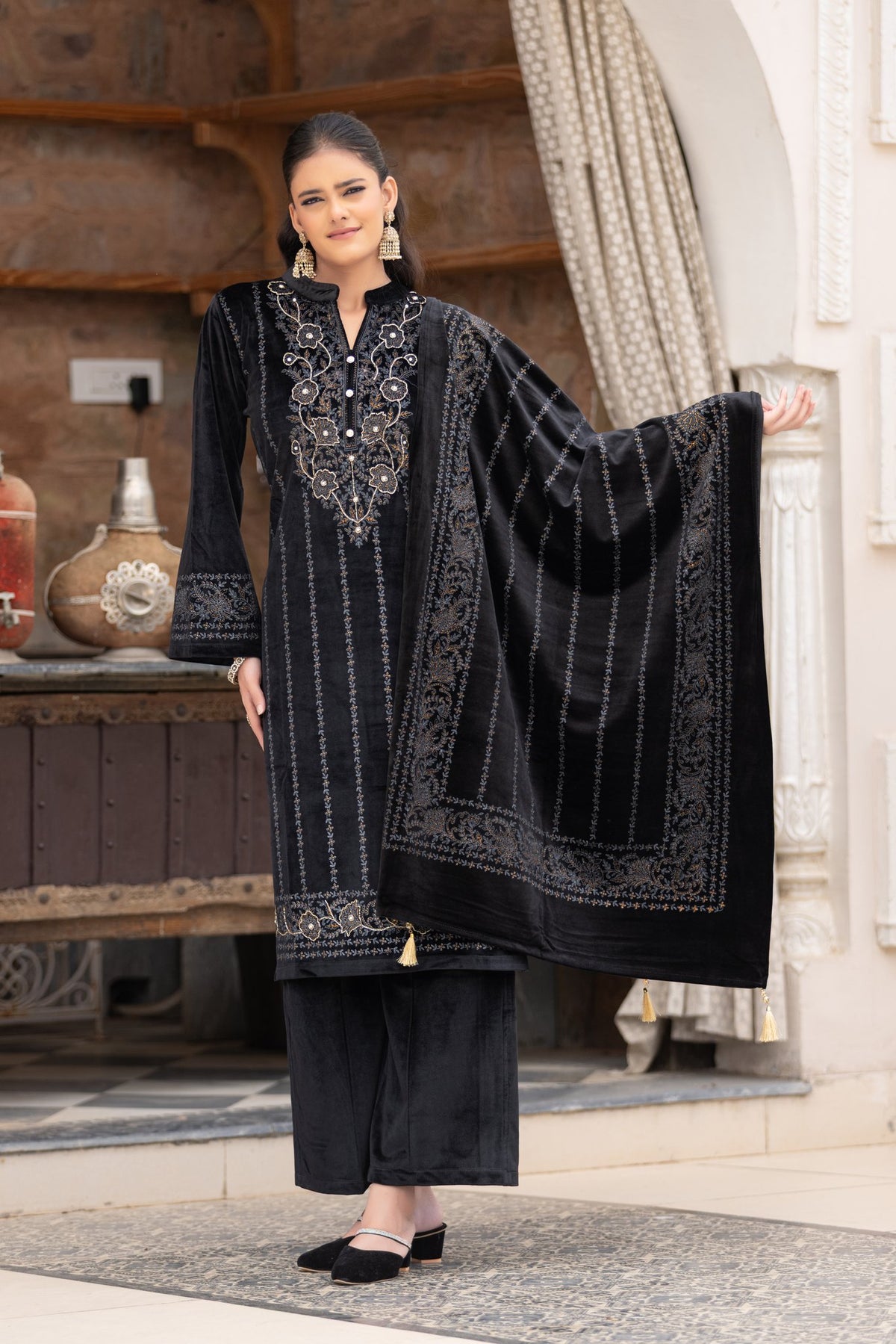 Black velvet shawl suit – Ogsan Design 72